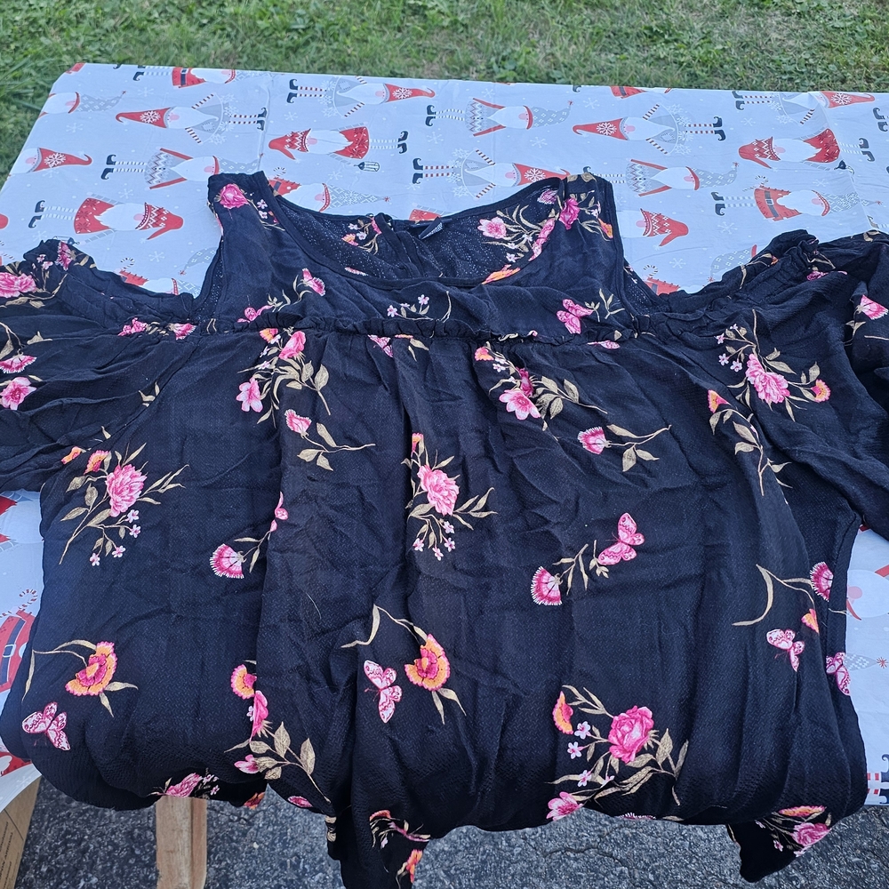 Torrid Black Floral Off-Shoulder Blouse